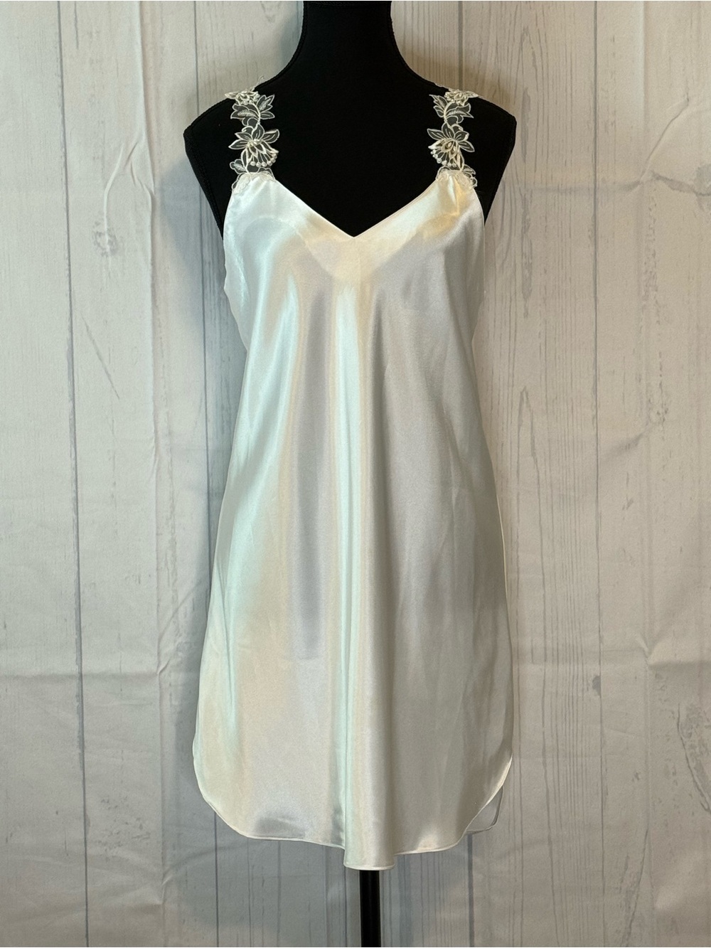 Inner Most Vintage 90s White Satiny Chemise Size M